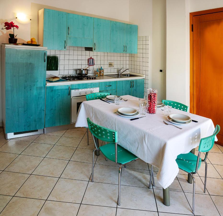 Residenza Raggio Apartment Riccione Exterior foto